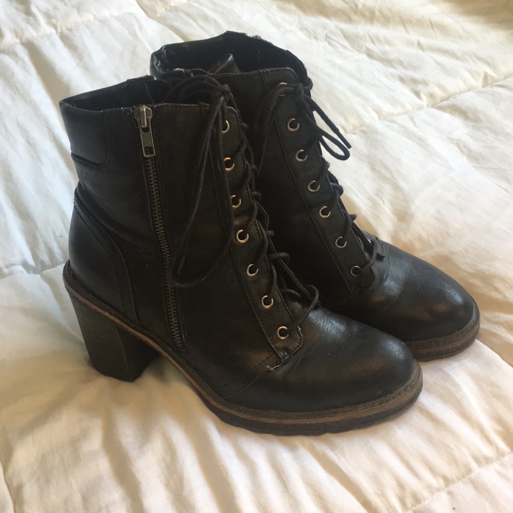 Nearly New - White Mountain Jake Combat Boots